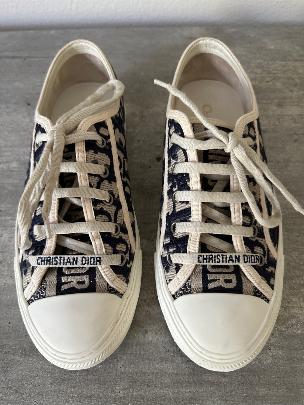 Dior Walk’N’Dior Navy & Cream Oblique Embroidered Logo Low-Top Sneakers Size 38